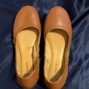 Time and Tru Women's Tan Ballet Flats